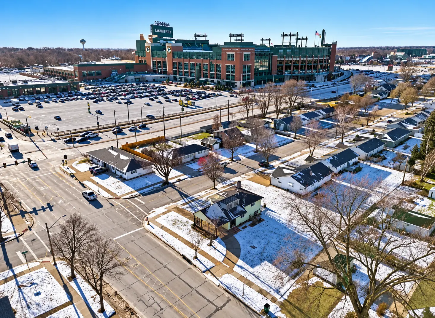 Exterior & Lambeau view